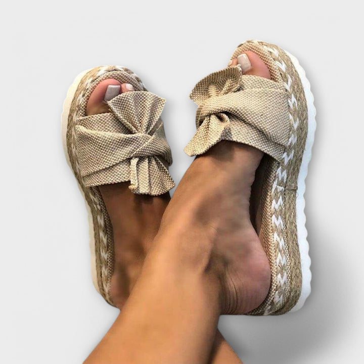Isadora – ortopedické sandály s mašlí