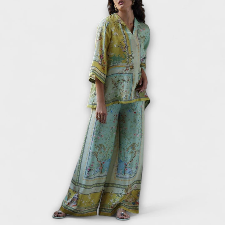 Maria - Set of digital prints with trumpet sleeves